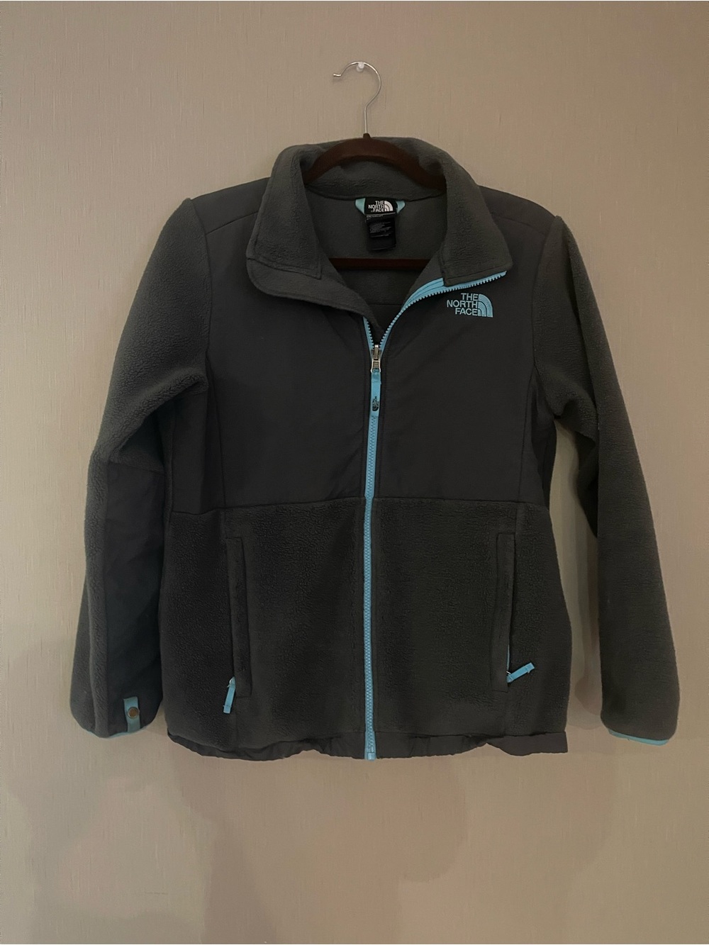 The North Face Gray girl xl 18 Fleece Jacket with Light Blue Trim READ